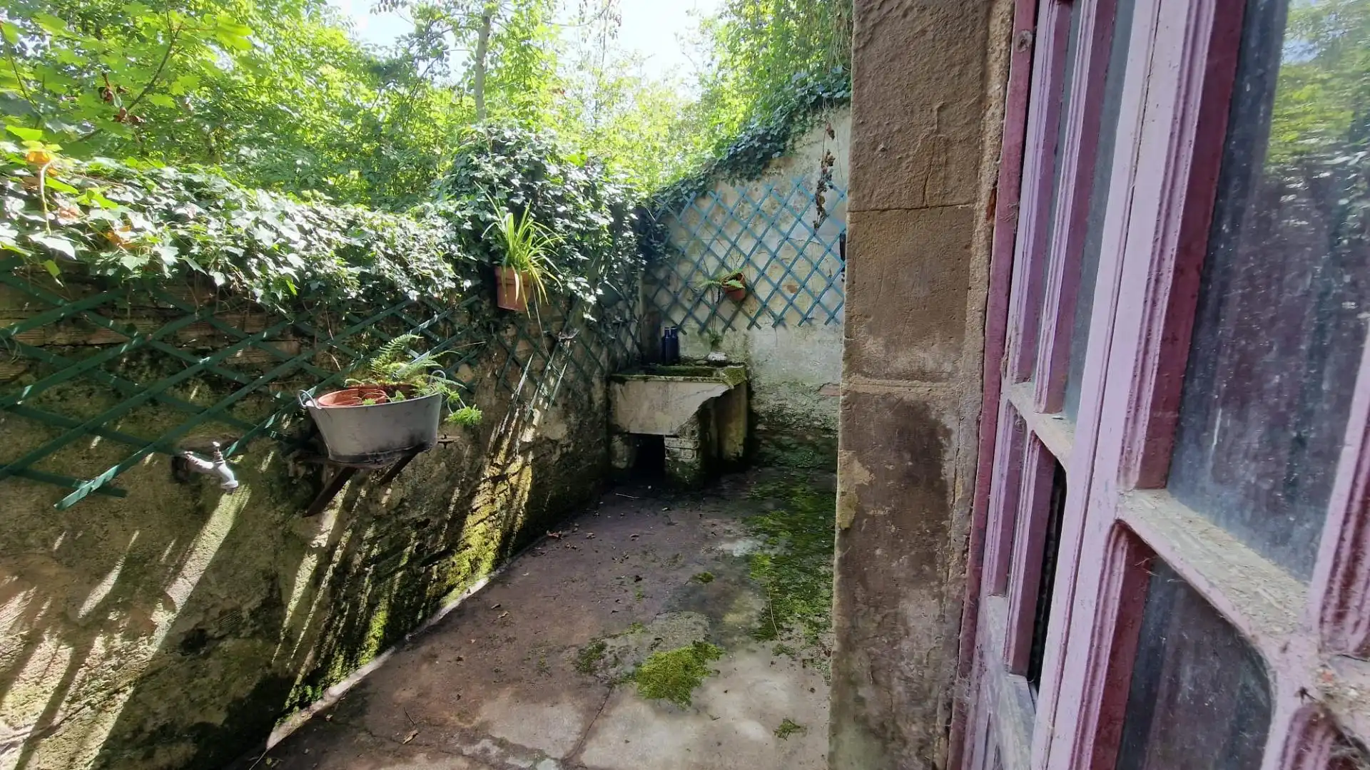 Jardí de Finca rústica en venda en Lena amb Jardí privat, Terrassa i Balcó