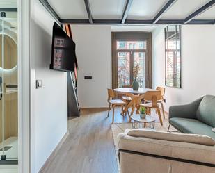 Living room of Apartment to rent in  Madrid Capital  with Air Conditioner, Heating and Balcony