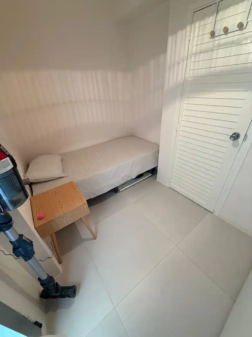 Schlafzimmer von Wohnung zur Miete in Valencia mit Klimaanlage, Terrasse und Möbliert