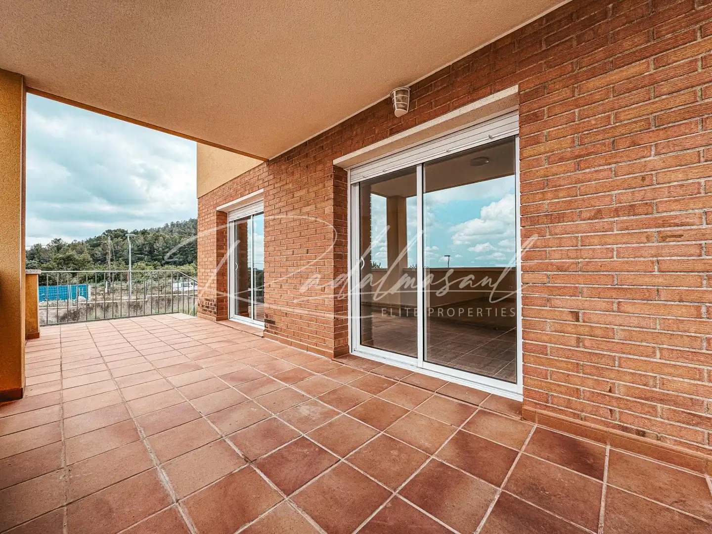Terrasse von Einfamilien-Reihenhaus zum Verkauf in Alcover mit Privatgarten und Terrasse