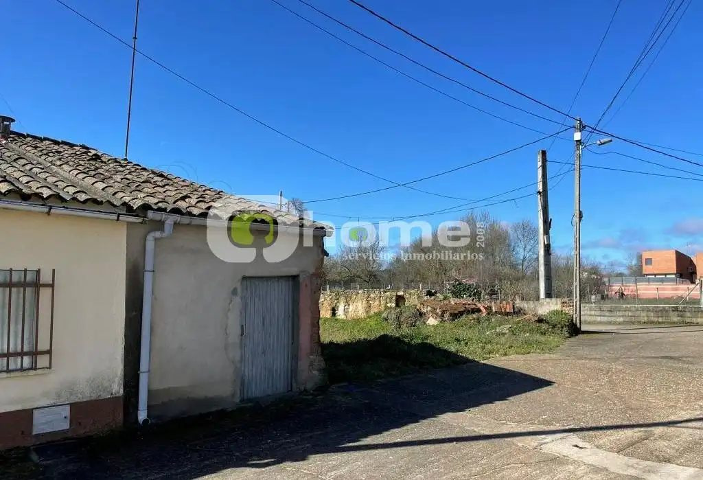 Casa o xalet en venda en Mayalde