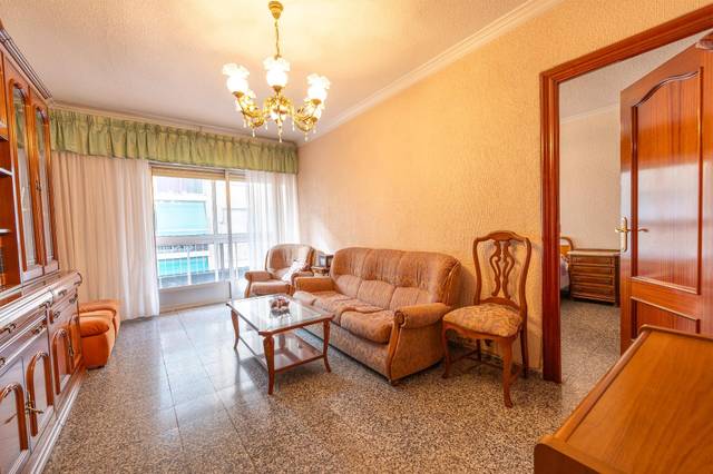 Piso en Venta en Calle CARDENAL BELLUGA en Santo Domigo