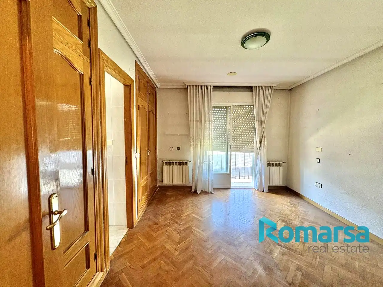 Bedroom of Detached homes for sale in Ávila  with Heating, Private garden and Parquet flooring