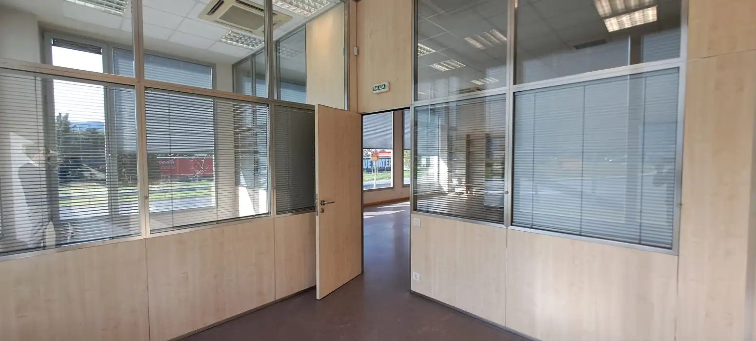 Oficina de alquiler en Valle de Elorz / Elortzibar con Calefacción