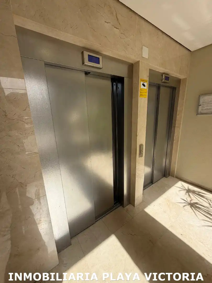 Piso en venta en Cádiz con Terraza