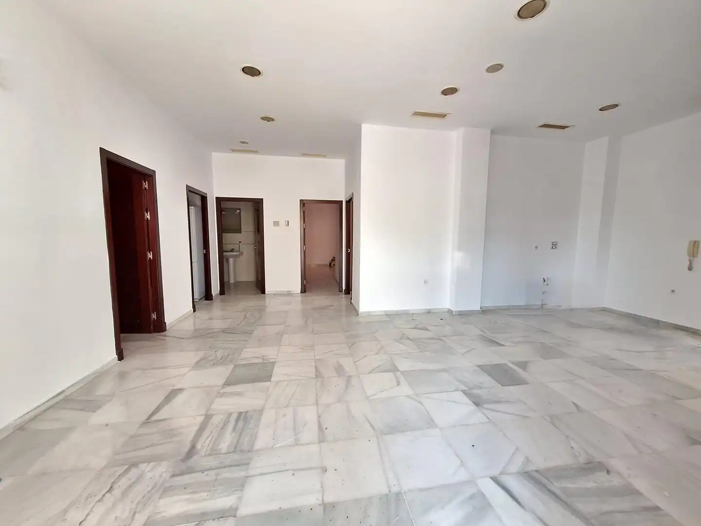 Business premises for sale in Astilleros - La Paz  - Loreto - El Corte Inglés, imagen 4