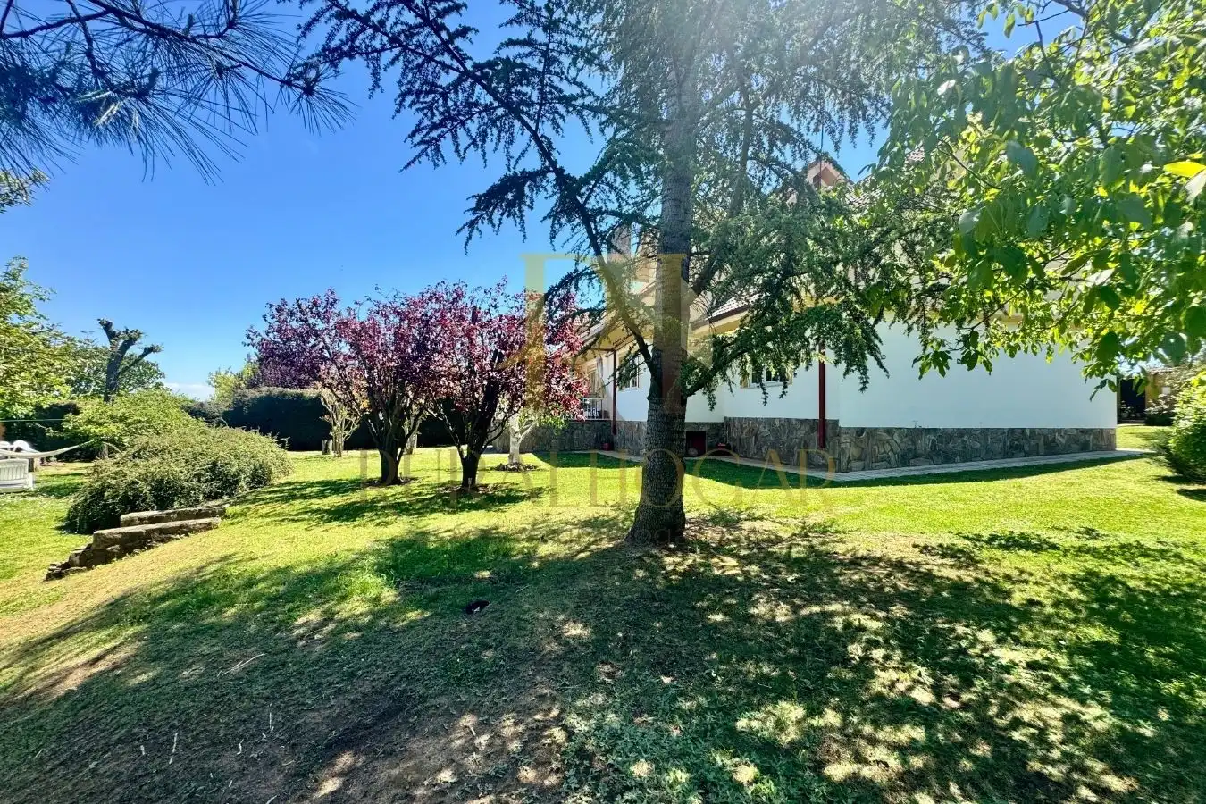 Jardín de Casa o chalet en venta en Santovenia de la Valdoncina con Calefacción, Jardín privado y Parquet