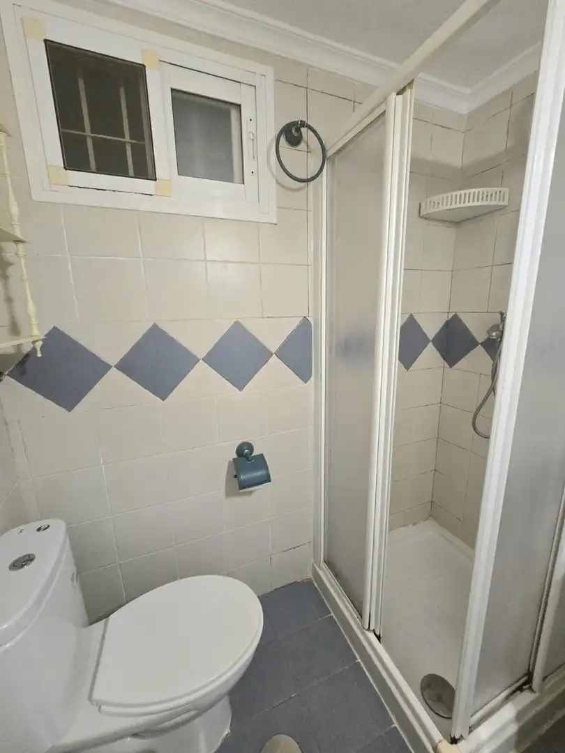 Baño de Estudio en venta en Benalmádena con Jardín privado, Amueblado y Piscina comunitaria