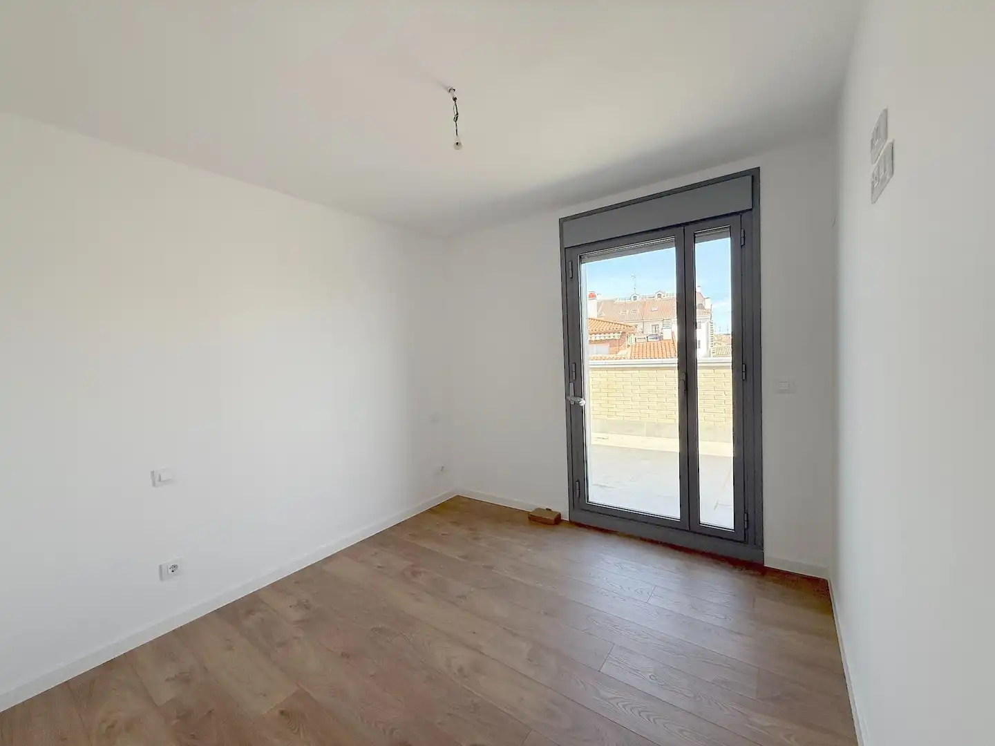 Habitación de Ático en venta en Zaragoza con Calefacción, Terraza y Trastero