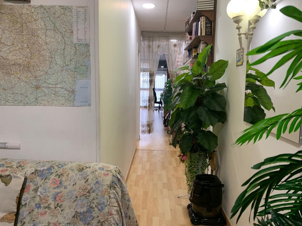 Planta baja for sale in L'Hospitalet de Llobregat