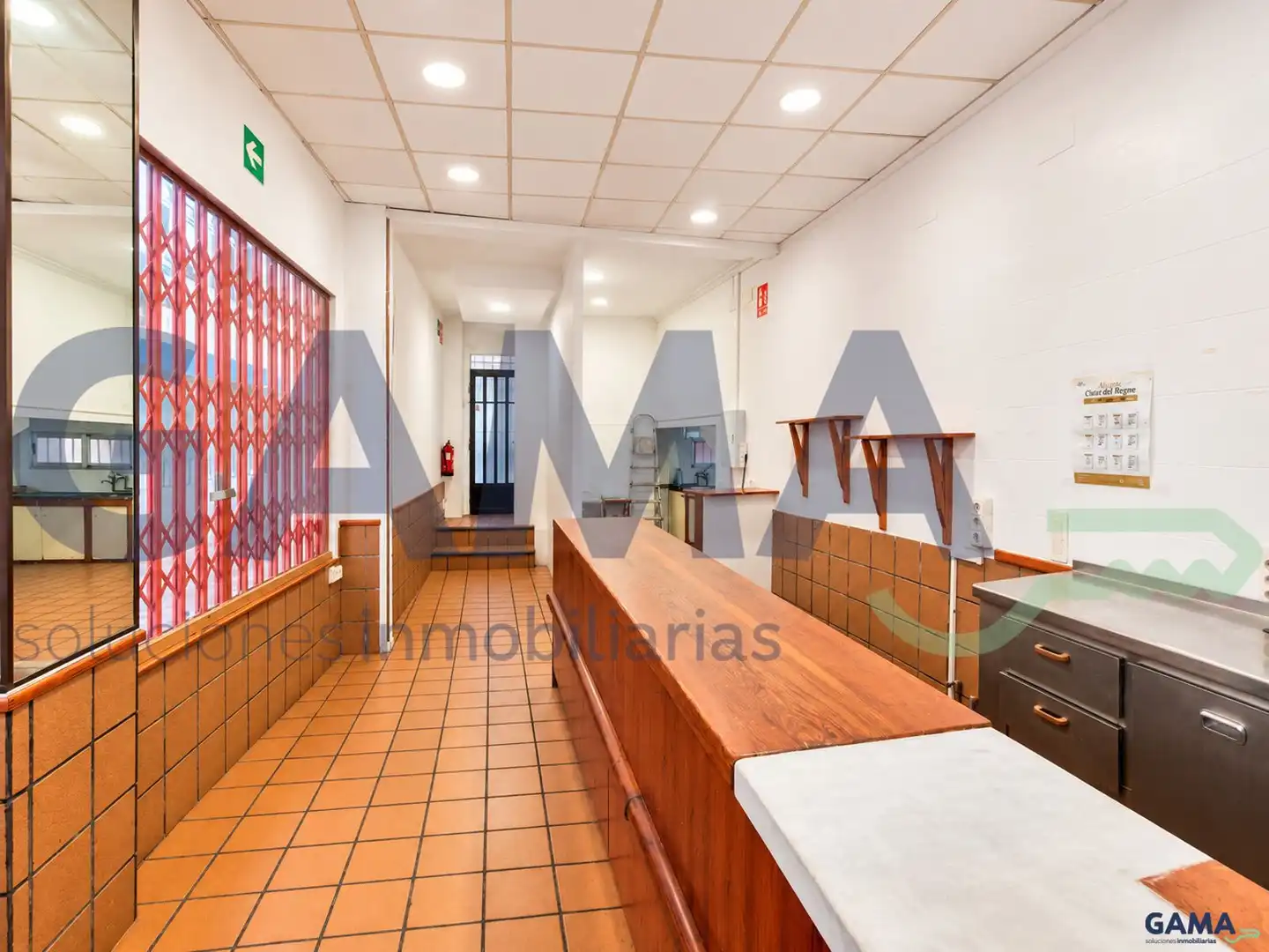 Local commercial à vendre à Casc Urbà, imagen 5