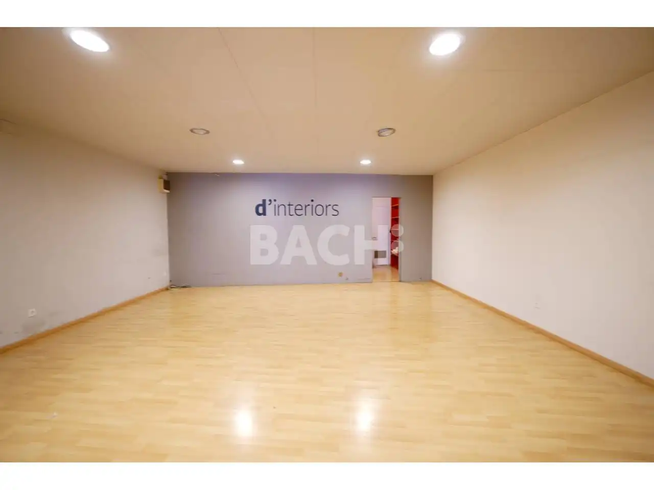 Commercial properties for rent in Vic