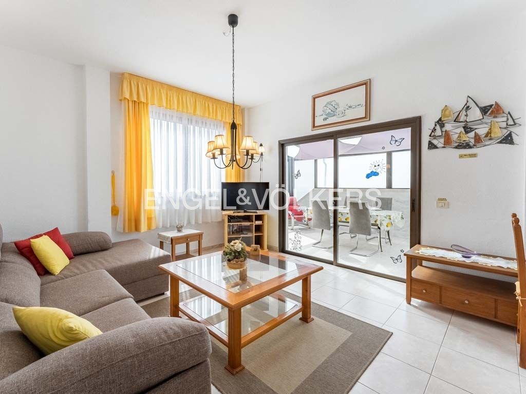 Sala d'estar de Pis en venda en Arona amb Terrassa, Piscina i Moblat