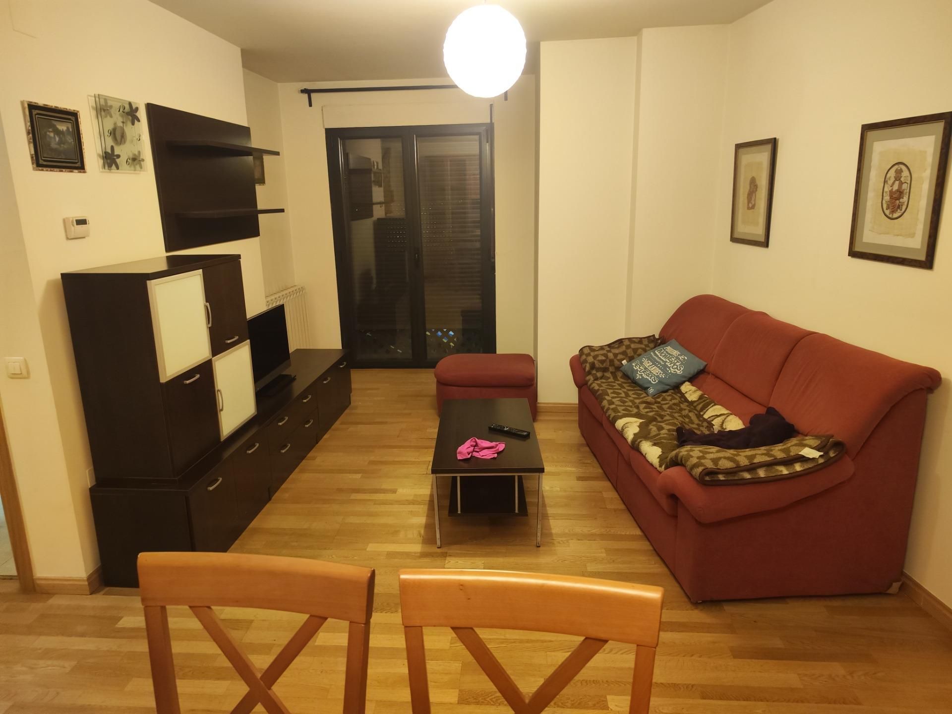 Sala d'estar de Dúplex de lloguer en León Capital  amb Calefacció, Terrassa i Traster