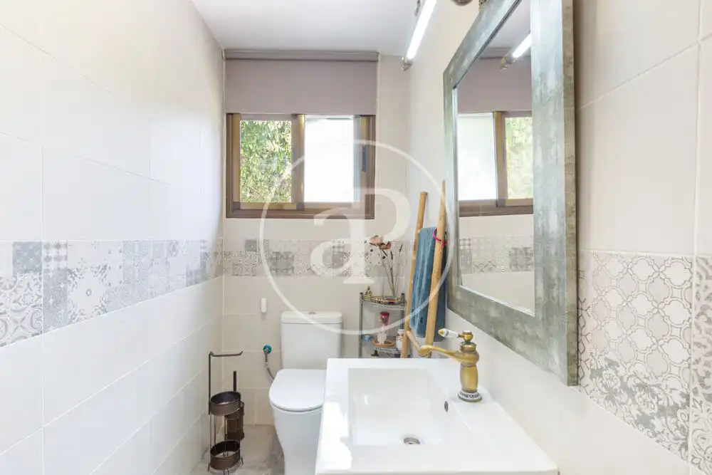 Baño de Casa o chalet en venta en Chiva con Aire acondicionado, Calefacción y Jardín privado