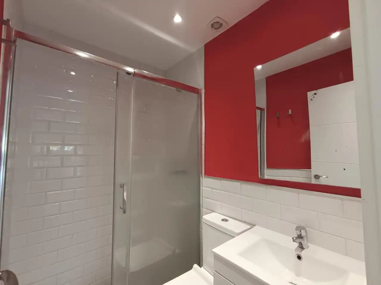 Bathroom of Study for sale in Madrid  with Air Conditioner and Heating