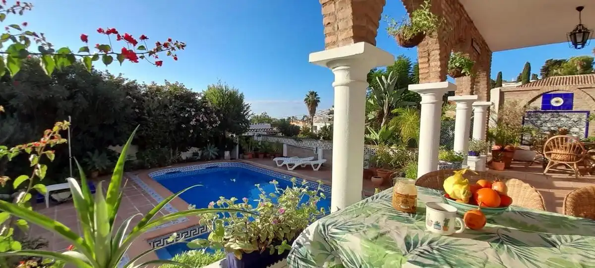 Casa amb piscina en venda a Avenida  del Mediterraneo, imagen 3