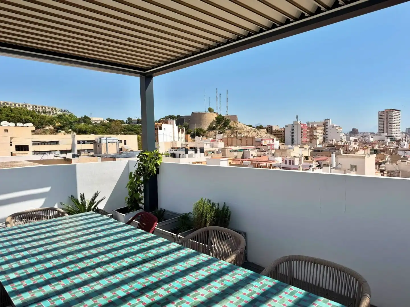 Terrasse von Dachboden zum Verkauf in Alicante / Alacant mit Klimaanlage, Heizung und Terrasse