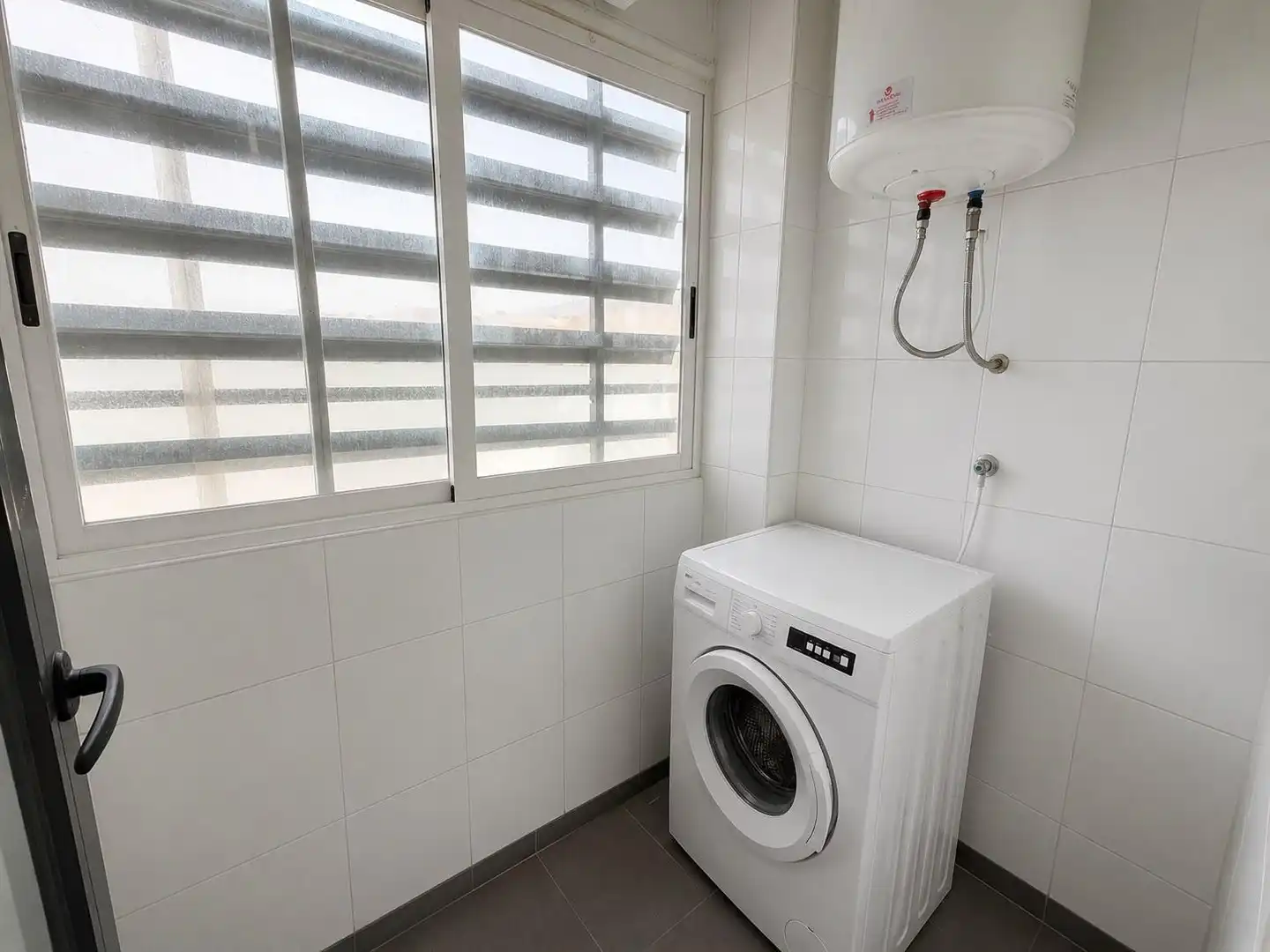 Badezimmer von Wohnung zum Verkauf in Vícar mit Klimaanlage, Terrasse und Möbliert