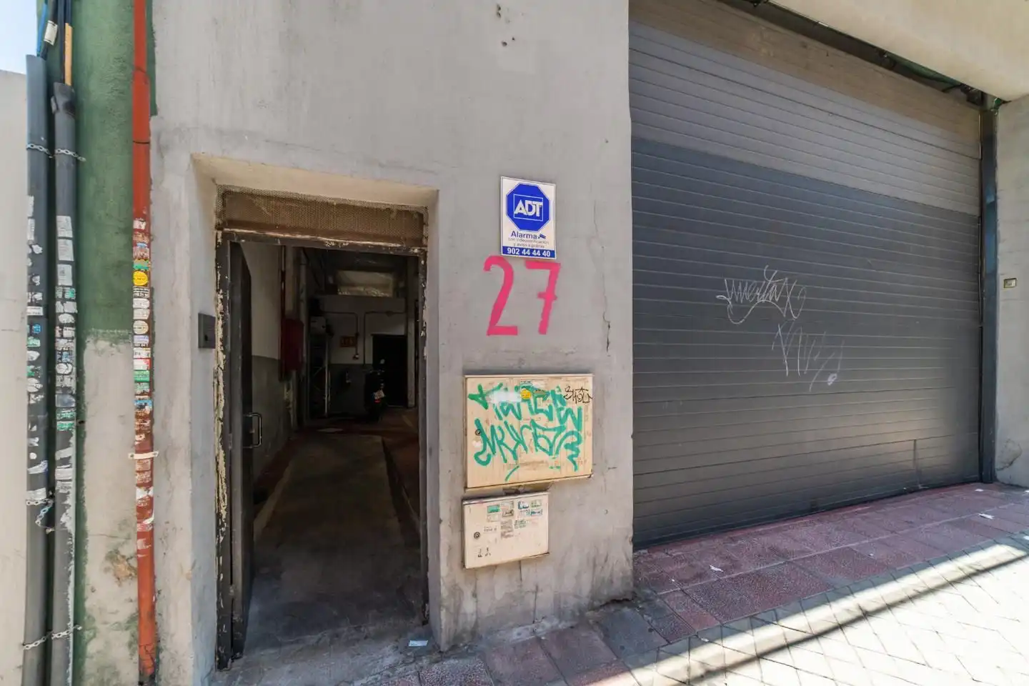 Exterior view of Commercial properties for rent in Madrid