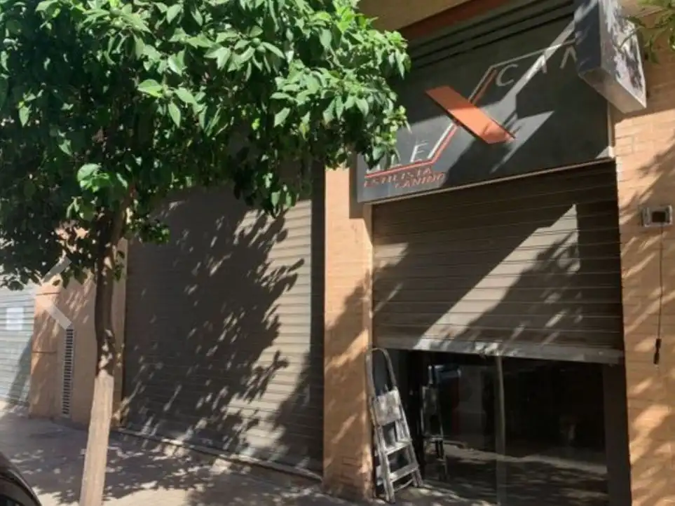 Vista exterior de Local en venda en Valencia amb Aire condicionat, Calefacció i Parquet