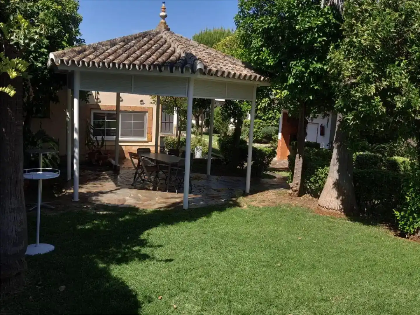 Jardín de Piso en venta en Dos Hermanas con Aire acondicionado, Jardín privado y Trastero