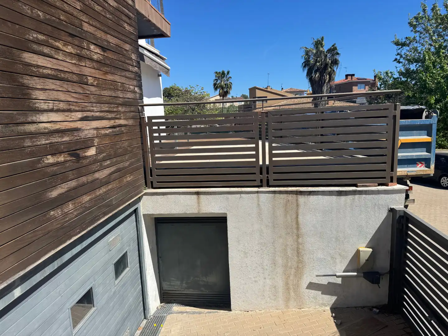 Terraza de Casa o chalet en venta en Pineda de Mar con Calefacción, Jardín privado y Parquet