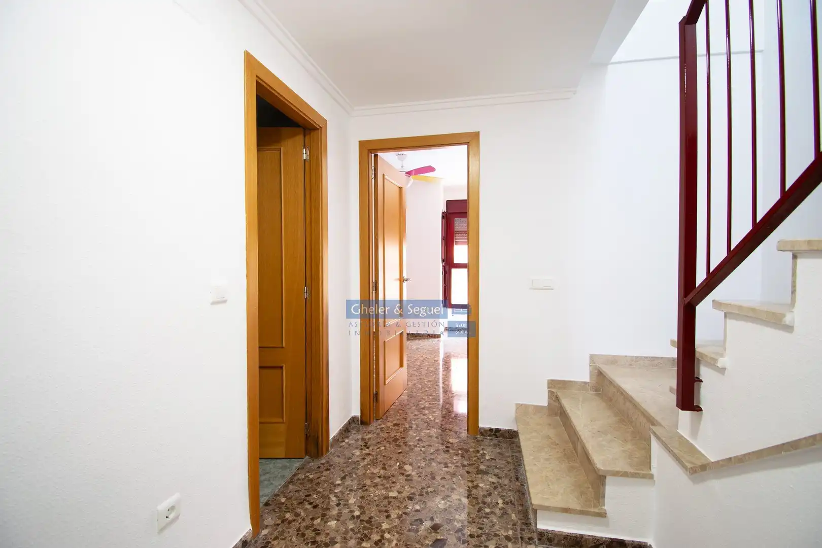 Casa adosada en venta en Sagunto / Sagunt con Terraza y Balcón
