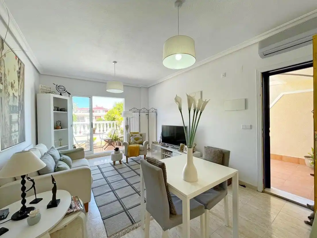 Bungalow mit Terrasse zum Verkauf in Calle Pino Carrasco, imagen 2