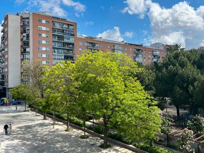 Exterior view of Flat for sale in  Madrid Capital  with Heating, Furnished and Internet