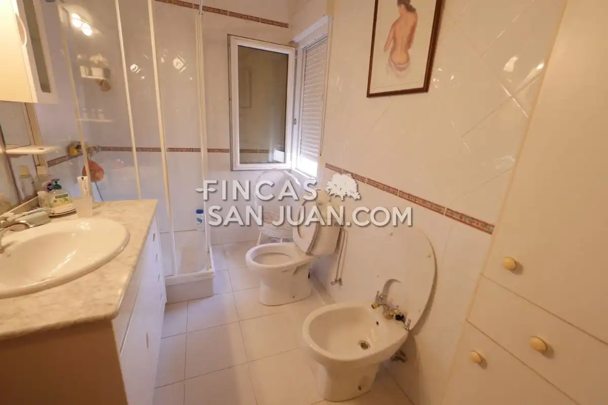 Bathroom of Houses for sale in El Campello  with Air Conditioner, Heating and Private garden