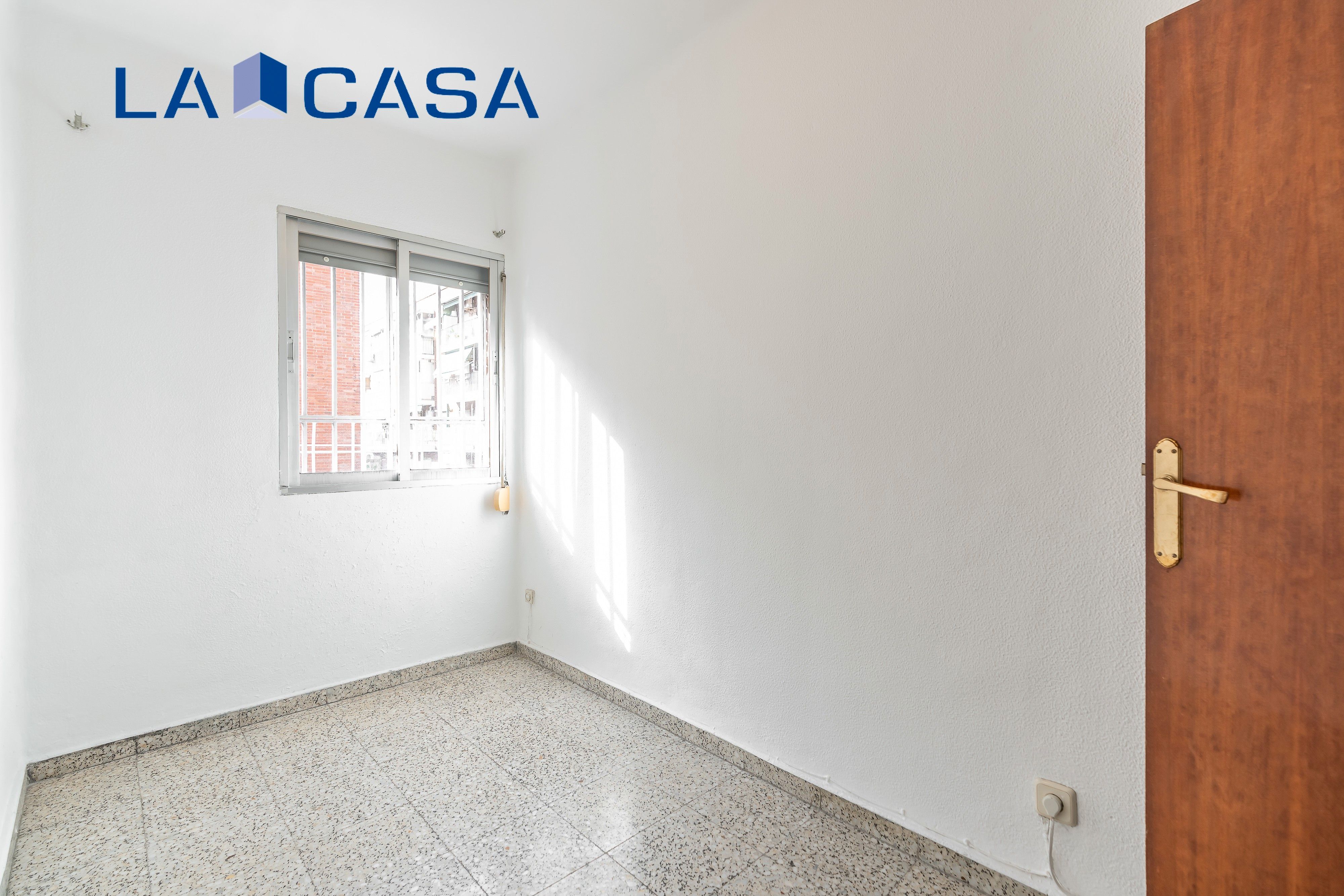 Bedroom of Flat for sale in  Madrid Capital