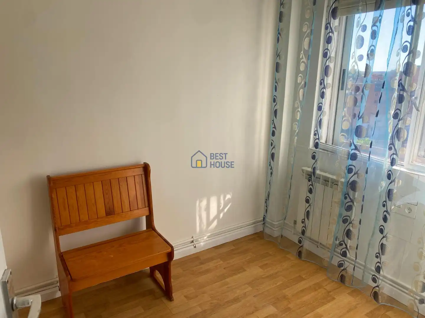 Habitación de Piso de alquiler en León Capital  con Calefacción y Amueblado
