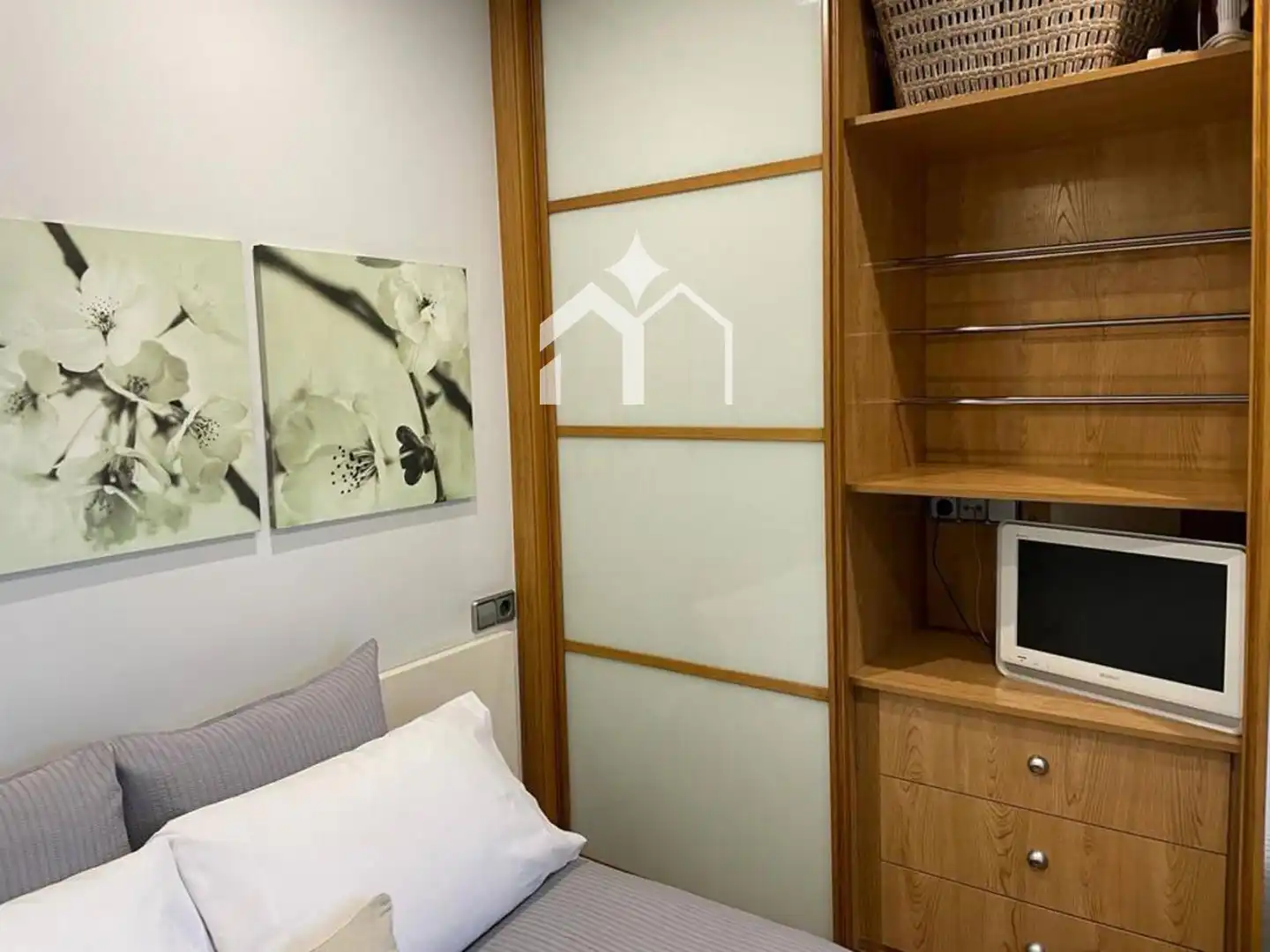 Bedroom of Flat for rent in Vigo   with Heating, Furnished and Oven