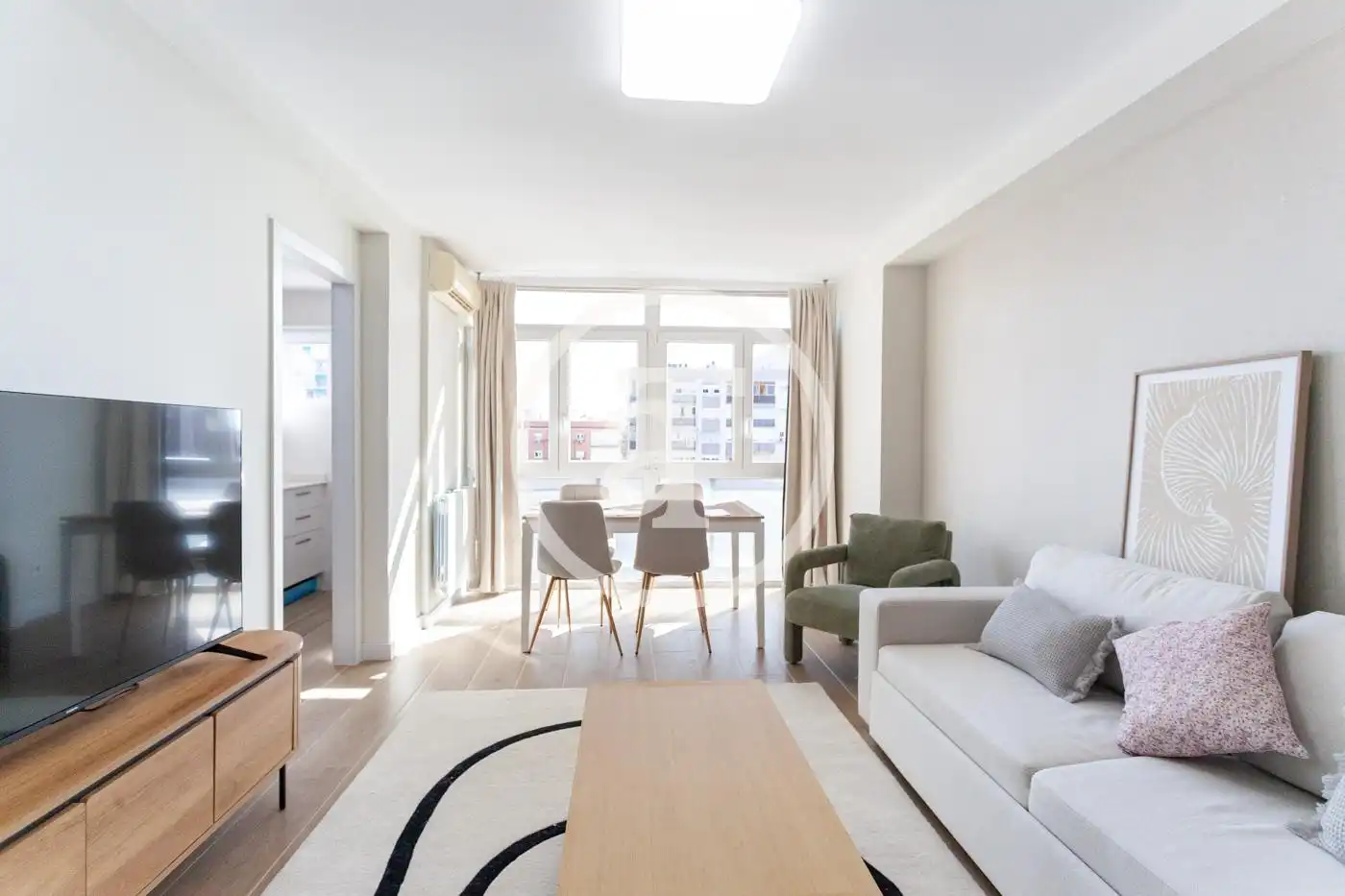 Living room of Flat for rent in Madrid  with Heating, Furnished and Oven
