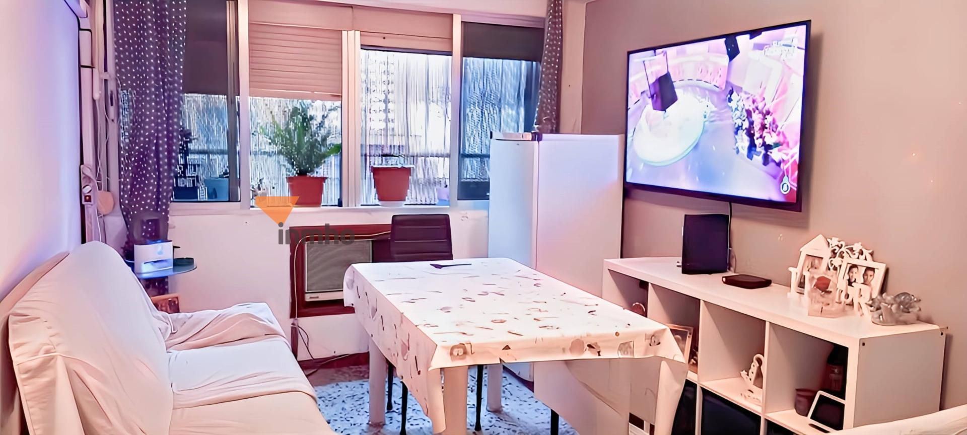 Sala d'estar de Pis en venda en  Sevilla Capital amb Aire condicionat i Traster