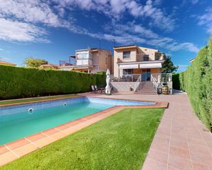 Swimming pool of Single-family semi-detached for sale in Els Pallaresos  with Air Conditioner, Terrace and Swimming Pool