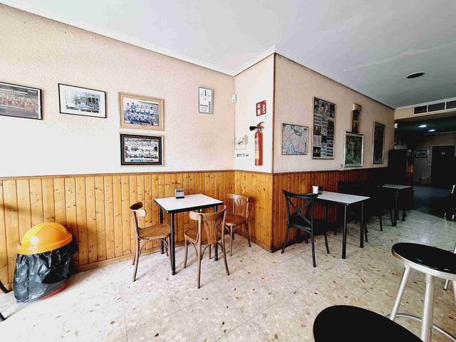 Local comercial en Venta en López pUeyo en Barrio Torrero