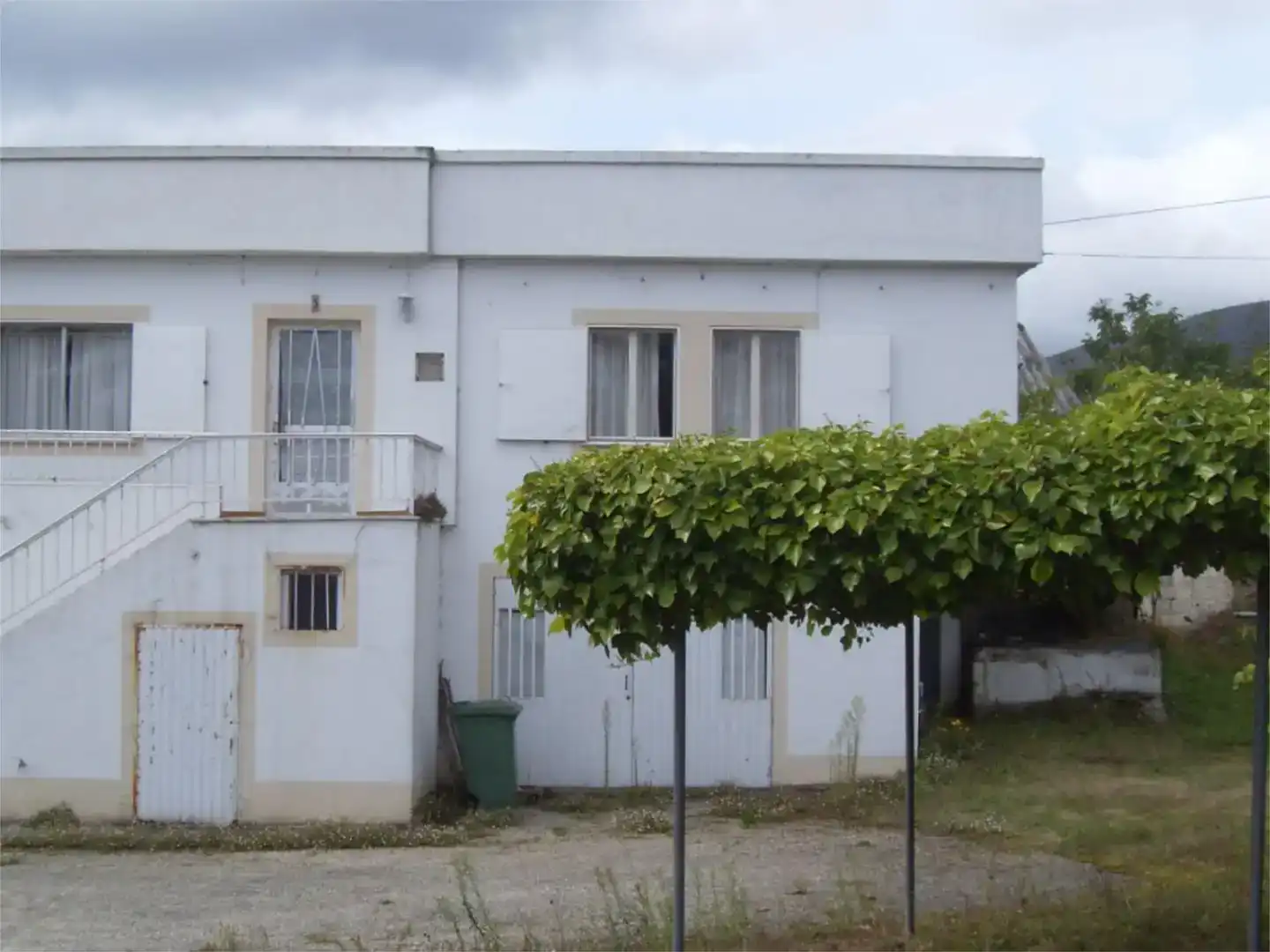 Vista exterior de Pis en venda en O Valadouro   amb Jardí privat i Balcó