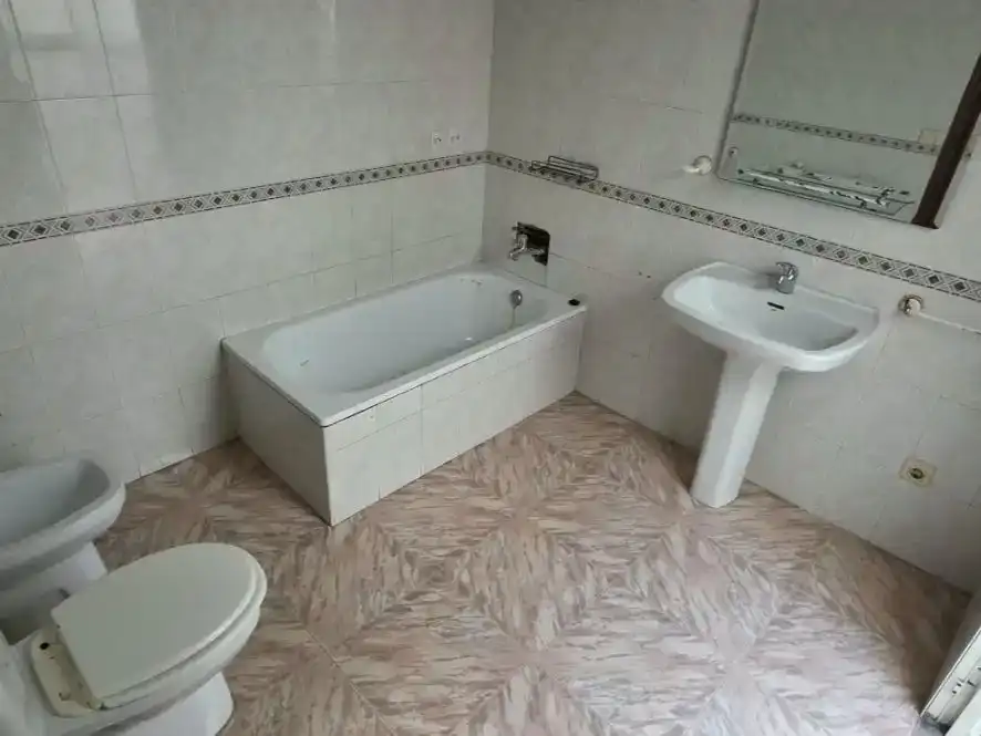 Baño de Piso en venta en La Palma del Condado con Amueblado