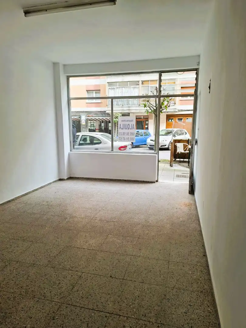 Locale commerciale in affitto a Calle Primero de Mayo 6, imagen 3