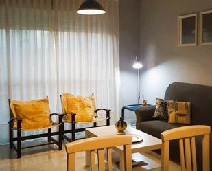 Sala d'estar de Apartament de lloguer en Badajoz Capital amb Aire condicionat, Calefacció i Moblat