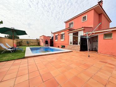 Villa avec piscine à vendre à La Granja - La Colina - Los Pastores