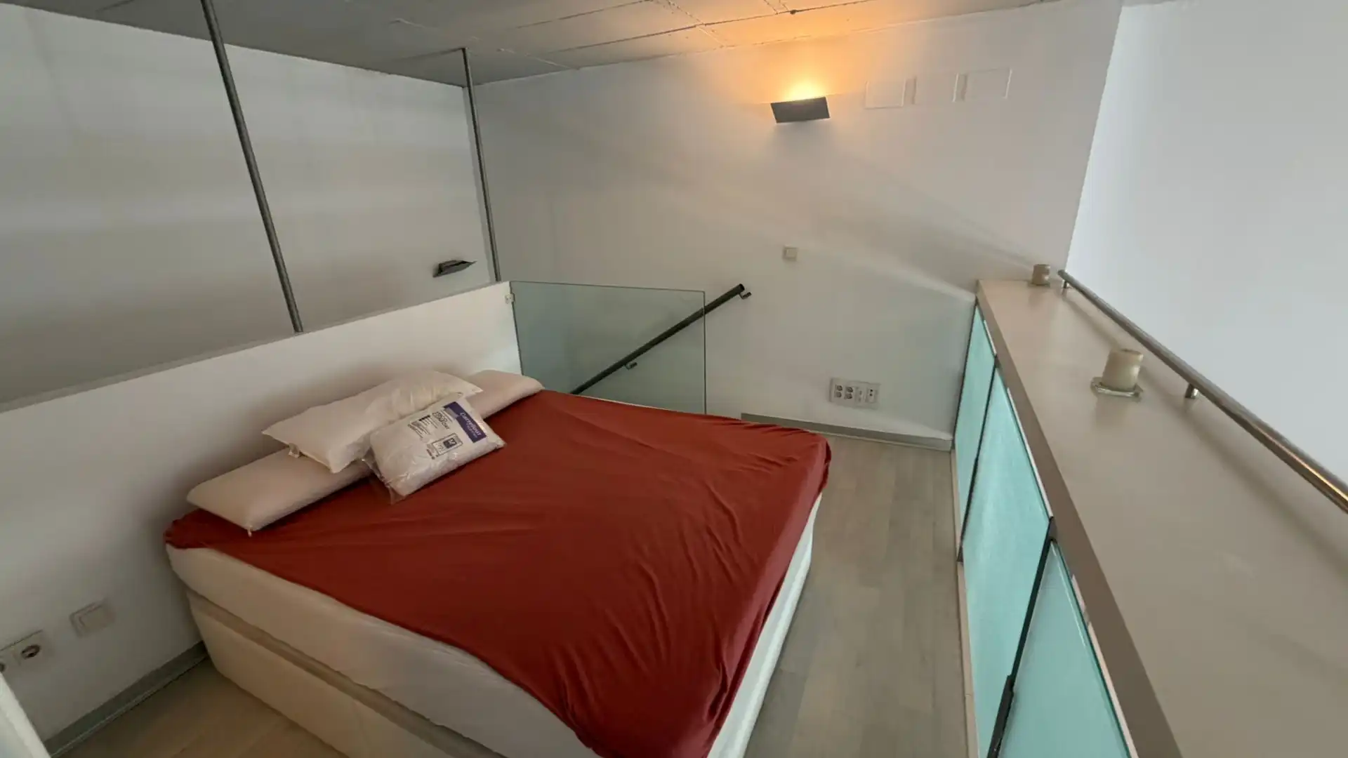 Wohnung zur Miete in Valencia mit Klimaanlage, Heizung und Parkett