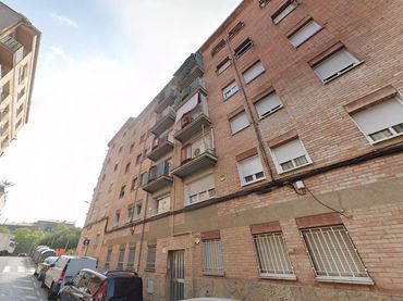 Pis amb balcó en venda a BAGES, DEL 100