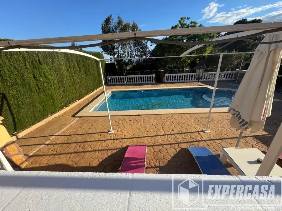 Villa con piscina in vendita a Urbanización LOS LAGOS/ALGINET 1009, imagen 28