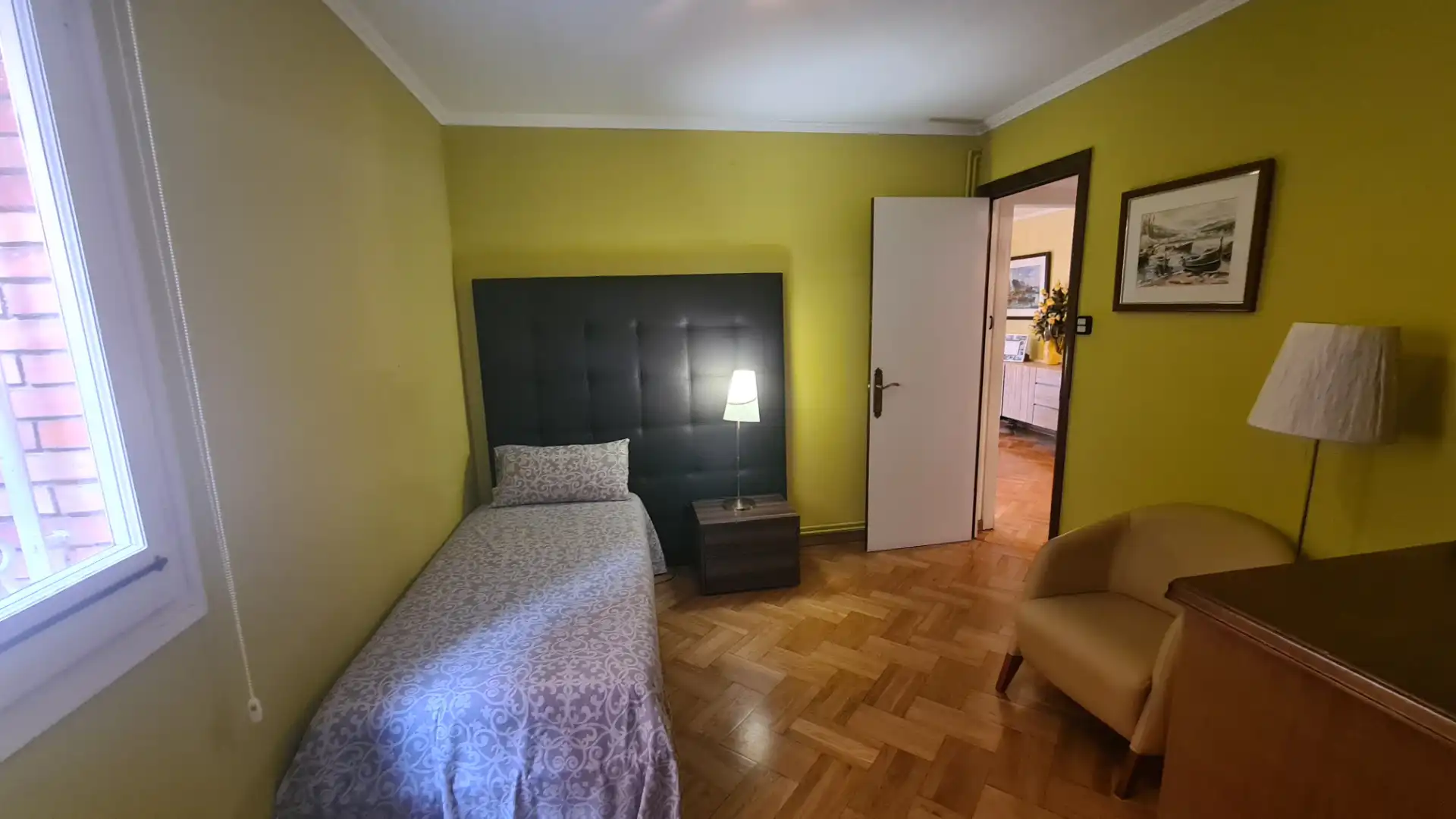 Schlafzimmer von Wohnung zum Verkauf in Barcelona mit Heizung, Privatgarten und Parkett