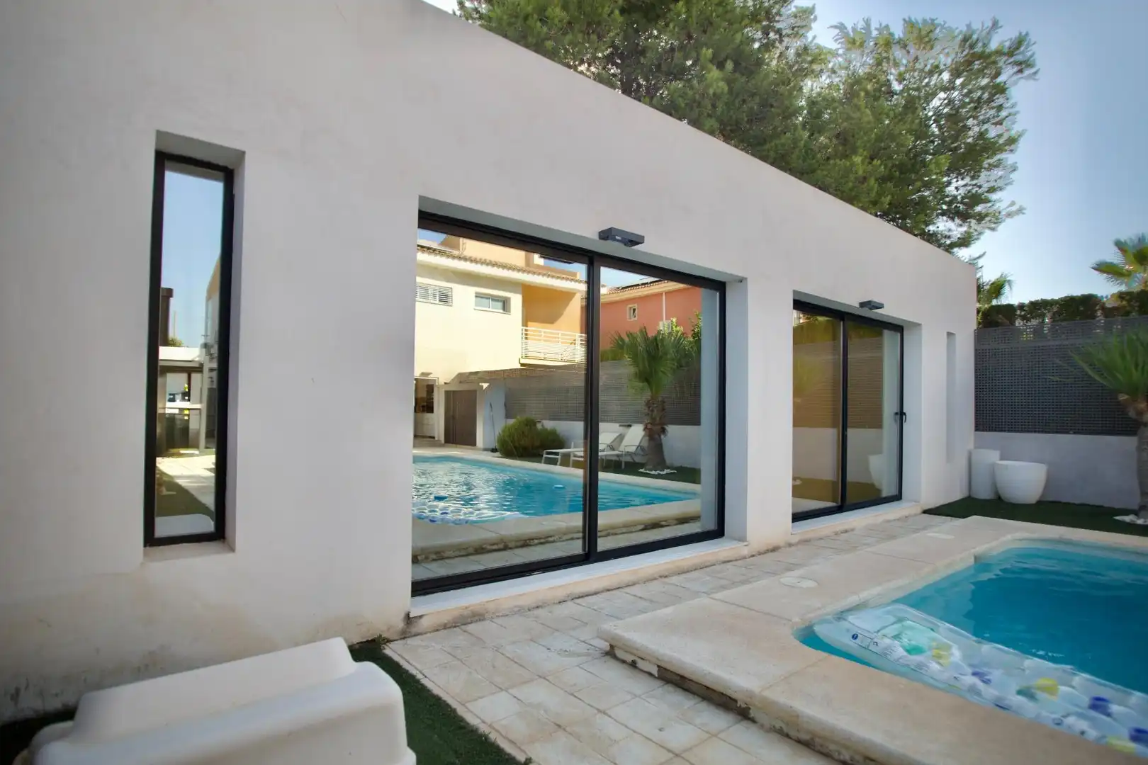 Swimming pool of Detached homes for sale in Monforte del Cid  with Air Conditioner, Private garden and Parquet flooring