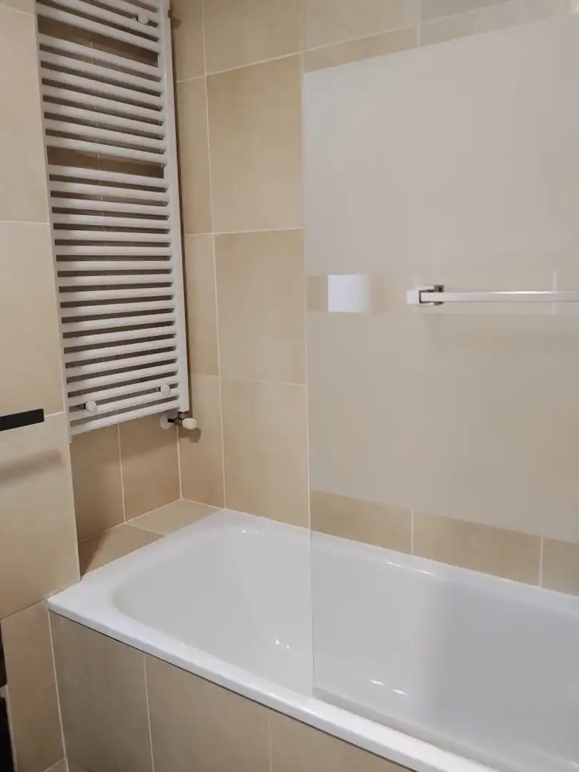 Bany de Dúplex de lloguer en Pozuelo de Alarcón amb Aire condicionat, Calefacció i Terrassa