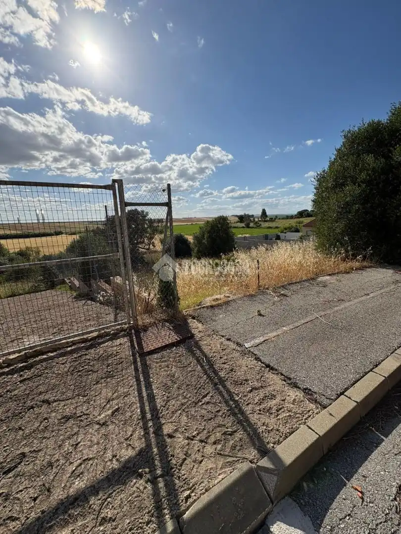 Terreny residencial en venda a Sanlúcar la Mayor, imagen 3